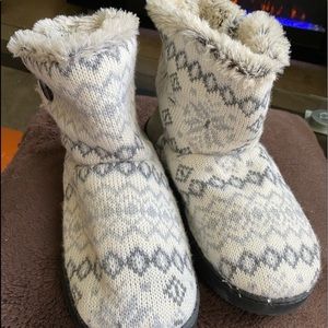 Dear Foam Hightop Slippers.